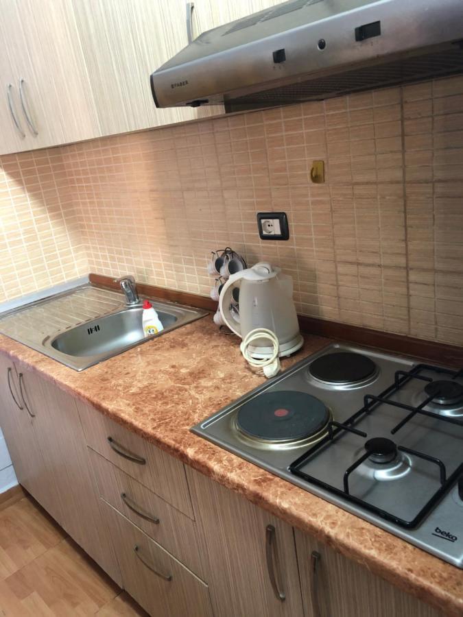 Gazi'S Apartament For Rent Голем Экстерьер фото